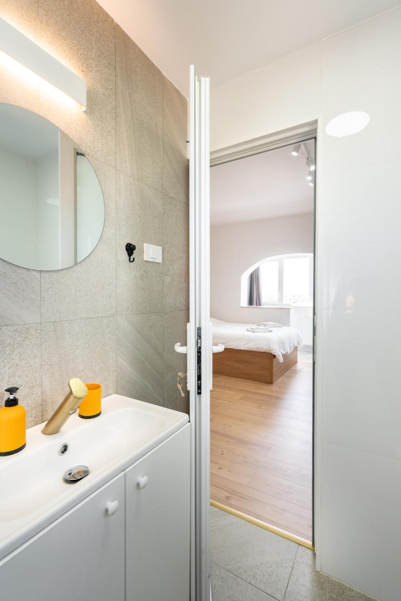 Sunset - Luxury Studio On Calea Victoriei بوخارست المظهر الخارجي الصورة